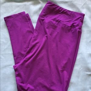 Lularoe Leggings!! Purple. TC2 Fits Size 18+